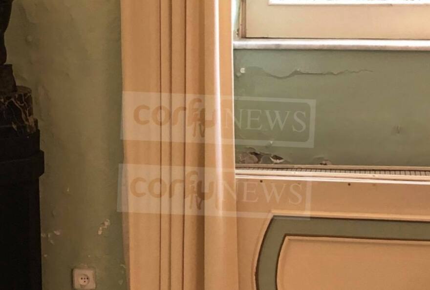 Κέρκυρα: Εικόνες ντροπής - Εγκαταλελειμμένο το Αχίλλειο