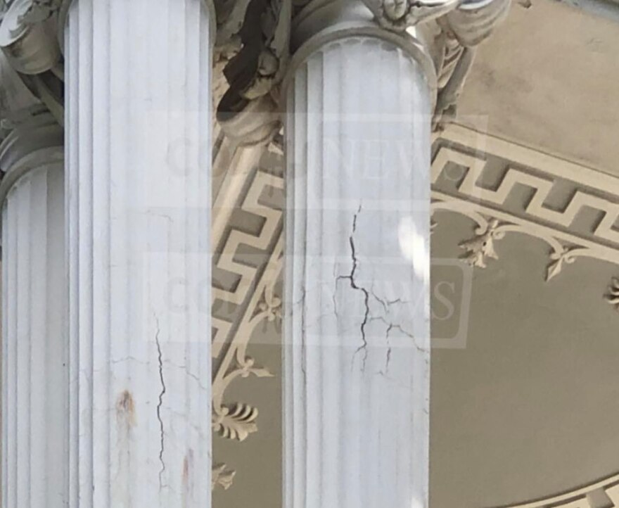 Κέρκυρα: Εικόνες ντροπής - Εγκαταλελειμμένο το Αχίλλειο