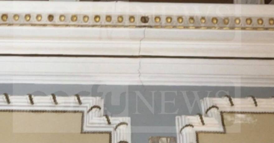 Κέρκυρα: Εικόνες ντροπής - Εγκαταλελειμμένο το Αχίλλειο