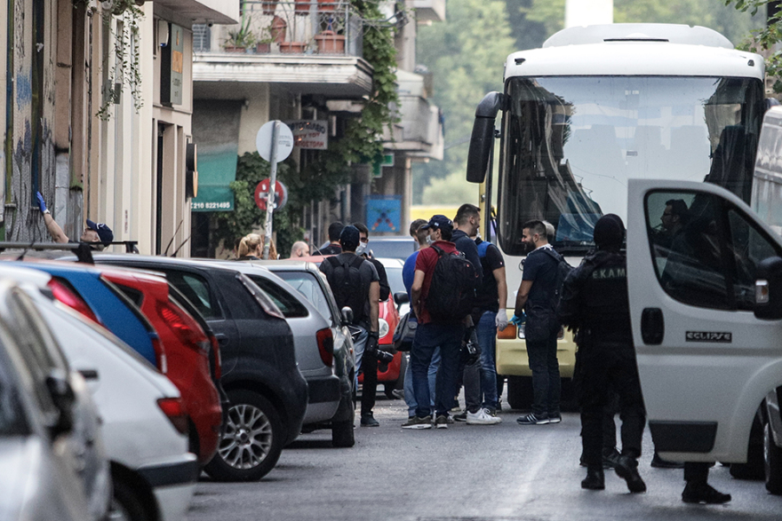 Εξάρχεια: Διπλή επιχείρηση εκκένωσης κτηρίων υπό κατάληψη