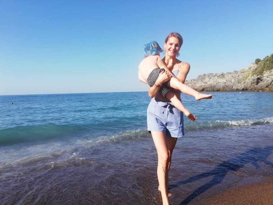 Κατερίνα Μάρκου: Οι αμέτρητες εξωσωματικές, τα φάρμακα, η υιοθεσία