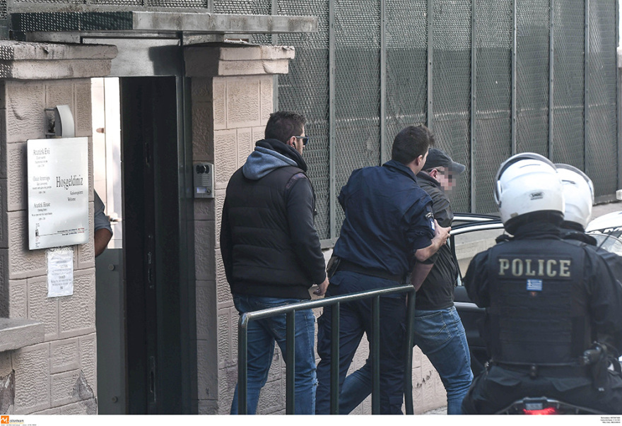 Θεσσαλονίκη: Εισβολή αναρχικών στο τουρκικό προξενείο - 12 συλλήψεις