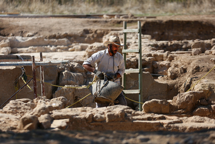Αρχαία Τενέα: Στο «φως» δημόσια λουτρά των ρωμαϊκών χρόνων 