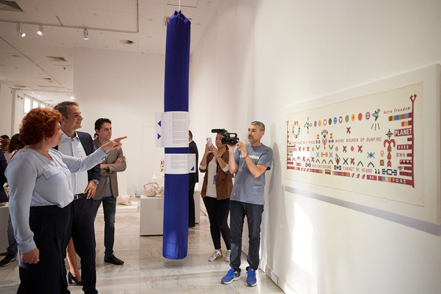 Θεσσαλονίκη: Επίσκεψη Κυριάκου και Μαρέβας Μητσοτάκη στη Μπιενάλε Σύγχρονης Τέχνης