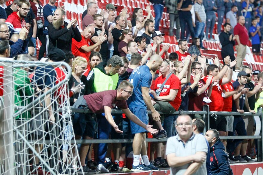 Εισβολή χούλιγκαν στο Ολυμπιακός - Μπάγερν του Youth League!