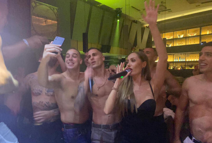 ΑΕΚ: Βράνιες, Λιβάγια και συμπαίκτες τους... έβριζαν εν χορώ τον Ολυμπιακό!