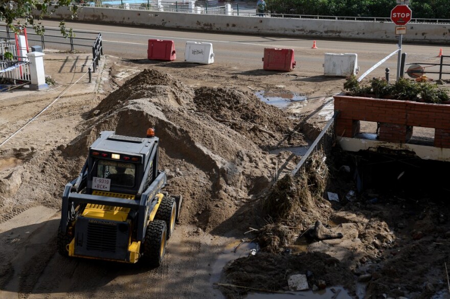Eικόνες θεομηνίας στην Καταλονία: Ένας νεκρός και τέσσερις αγνοούμενοι από τις πλημμύρες