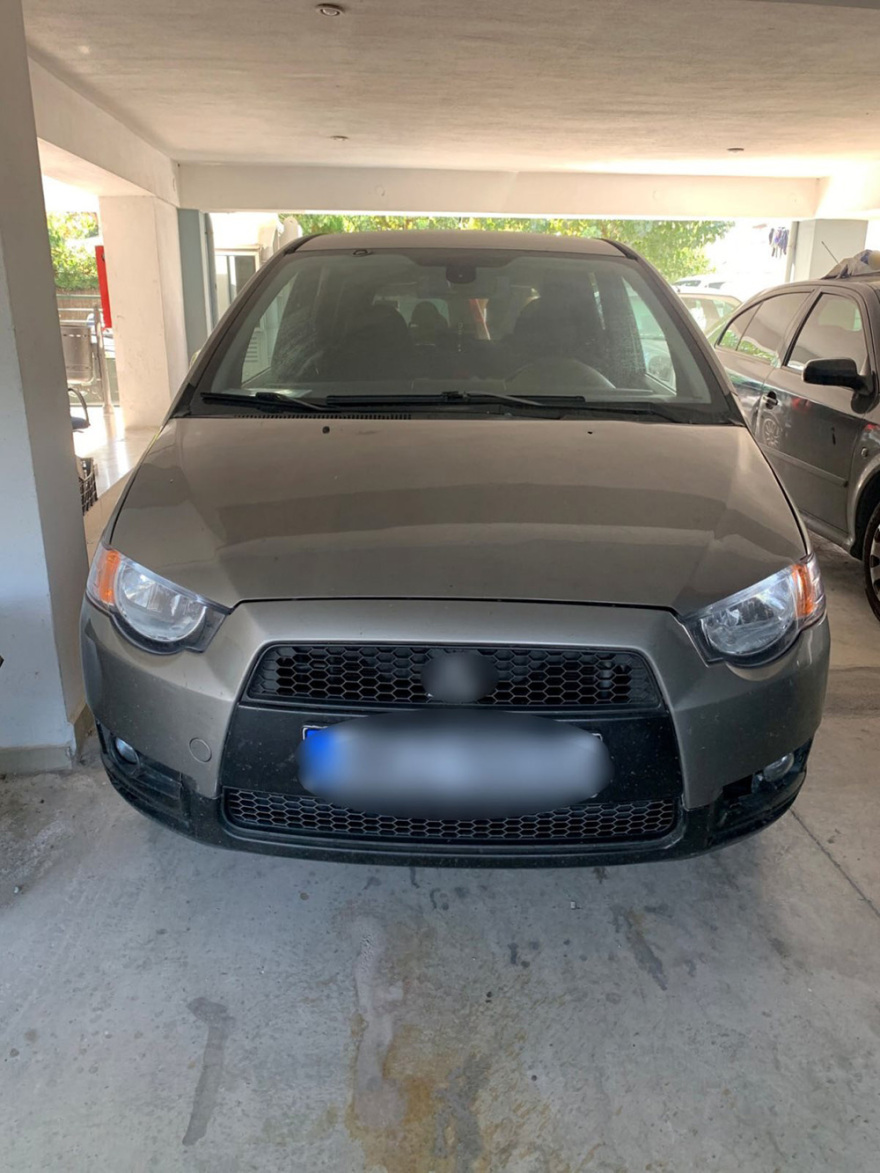 Ιερέας σε σπείρα που εμφιάλωνε ποτά - «μπόμπες» σε μπουκάλια που μάζευε από σκουπίδια 