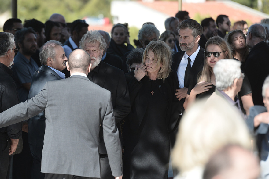 Σοφία Κοκοσαλάκη: Συγκινητικό το «αντίο» στη σχεδιάστρια - «Τίμησες την Ελλάδα»