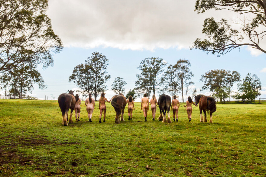 Αυστραλοί φοιτητές κτηνιατρικής φωτογραφήθηκαν γυμνοί για ημερολόγιο του 2020 - Δείτε φωτογραφίες
