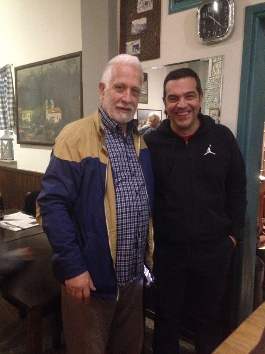 Βίντεο: Ο Τσίπρας σέρνει τον χορό στη Βλαχέρνα Αρκαδίας