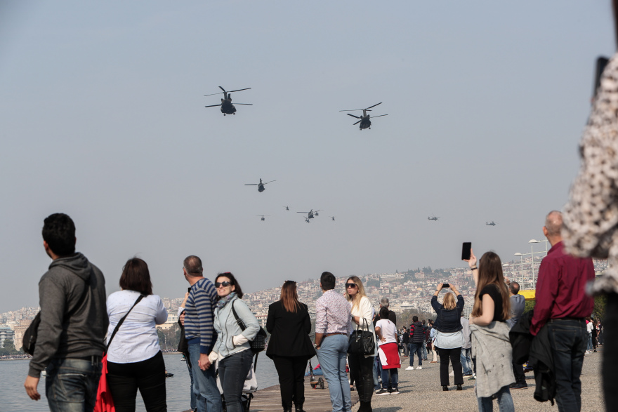 Θεσσαλονίκη: Εντυπωσιακή η στρατιωτική παρέλαση για την 28η Οκτωβρίου