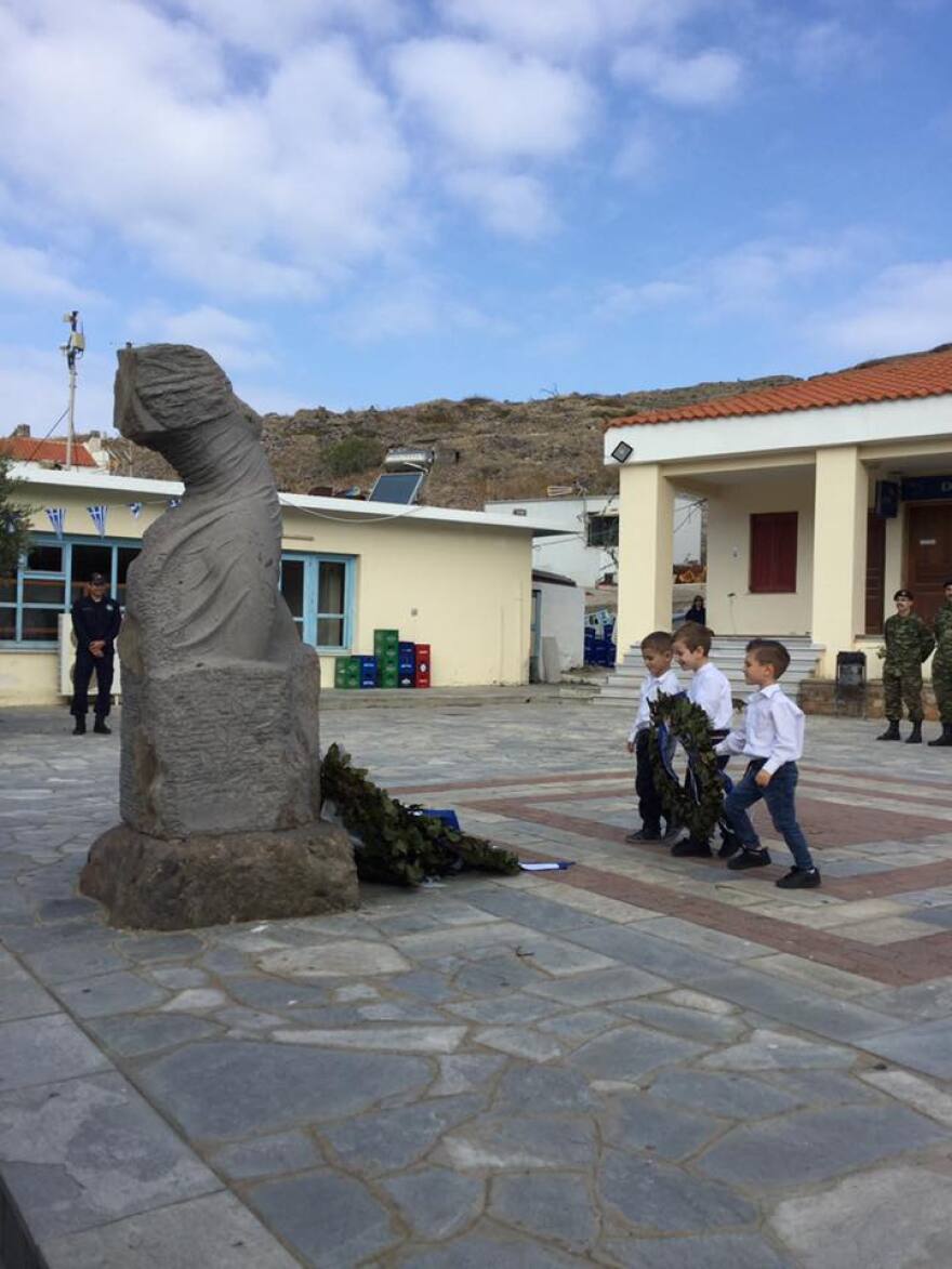 Παρέλαση: Συγκίνησαν οι μικροί ακρίτες στον Άη Στράτη