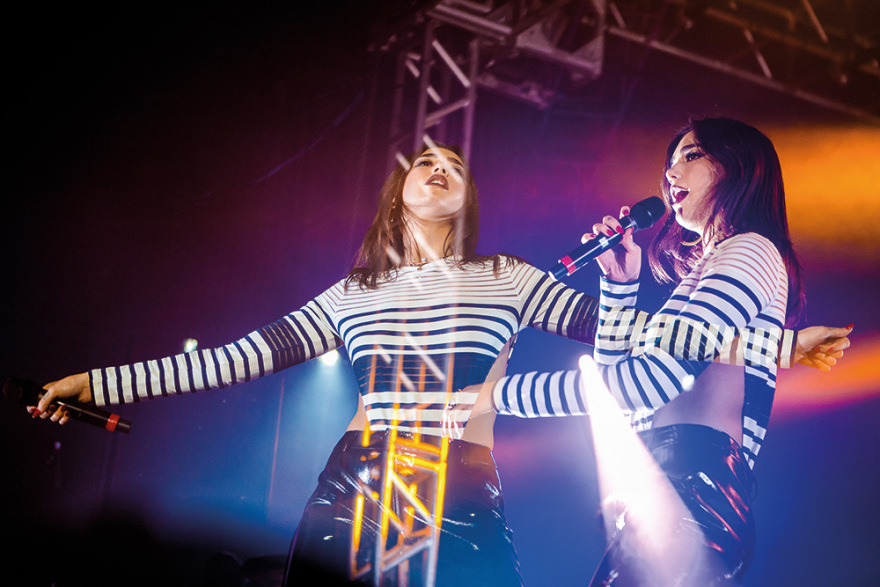 Dua Lipa: Η ασυμβίβαστη της ποπ σκηνής με τα δύο δισ. views