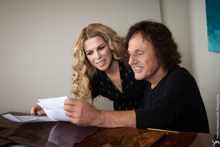 Βιολέτα Ίκαρη: Εκπληρώνω όνειρο ζωής τραγουδώντας μαζί με τον Βασίλη Παπακωνσταντίνου!