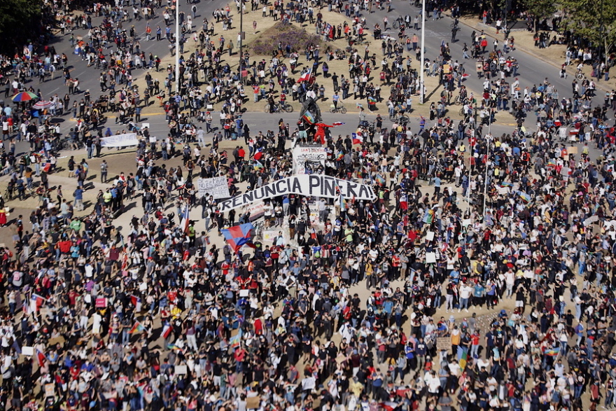 Χιλή: Επεισόδια και διαδηλώσεις για 11η σερί ημέρα