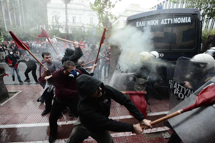 Επεισόδια στη φοιτητική πορεία στο κέντρο της Αθήνας