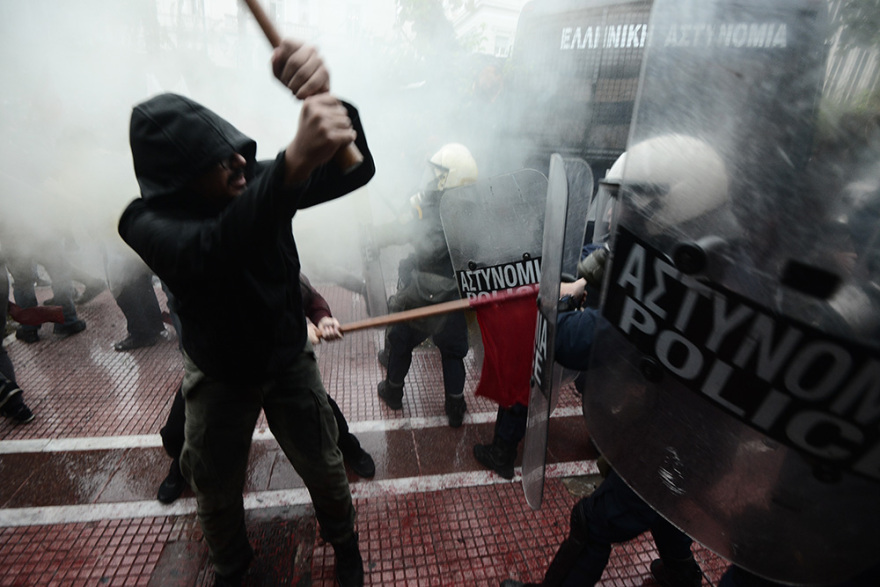 Επεισόδια στη φοιτητική πορεία στο κέντρο της Αθήνας