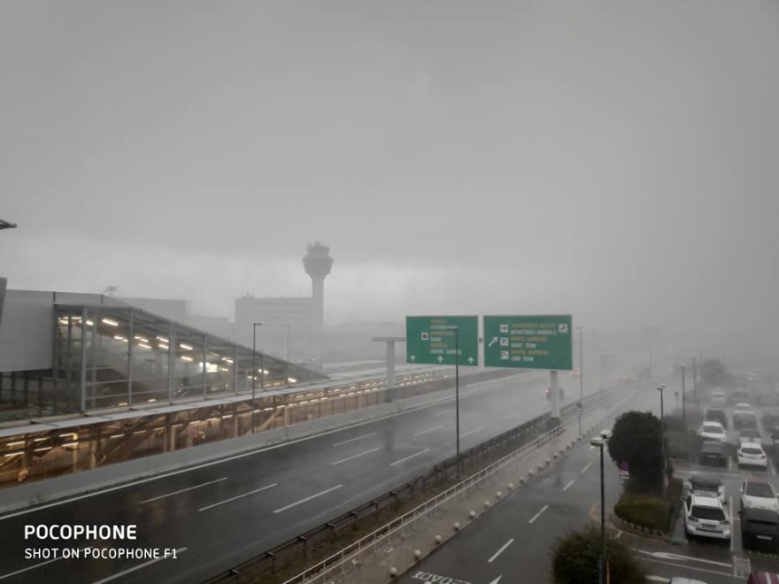 Κακοκαιρία: Τι είναι το wall cloud που σκέπασε την Αττική 