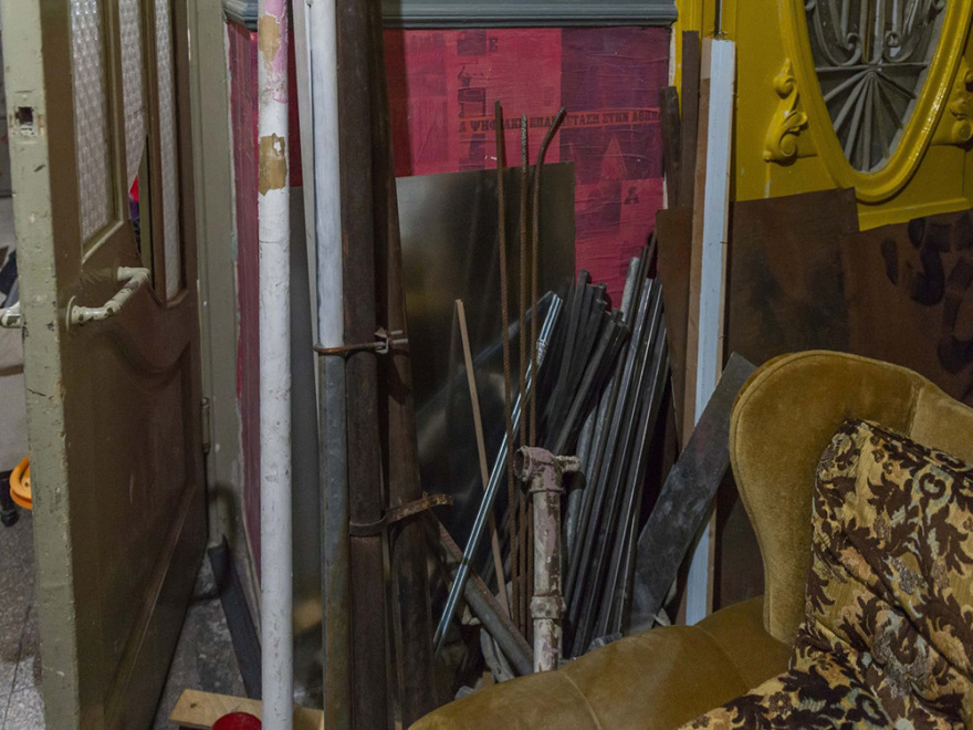 Εκκένωση κατάληψης δίπλα από την ΑΣΟΕΕ: Δείτε τι βρήκε η ΕΛΑΣ στο κτίριο