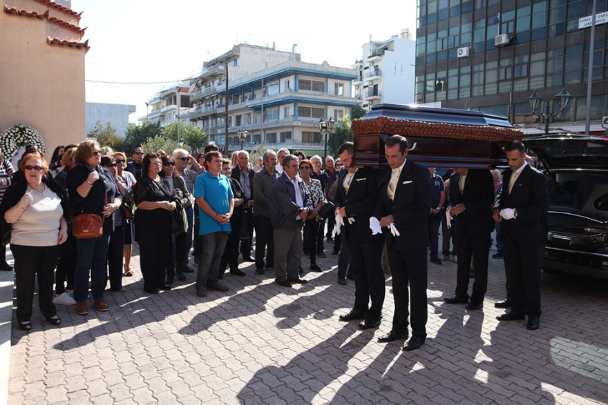 Γιάννης Σπανός: Βαρύ το κλίμα στο «τελευταίο αντίο» 