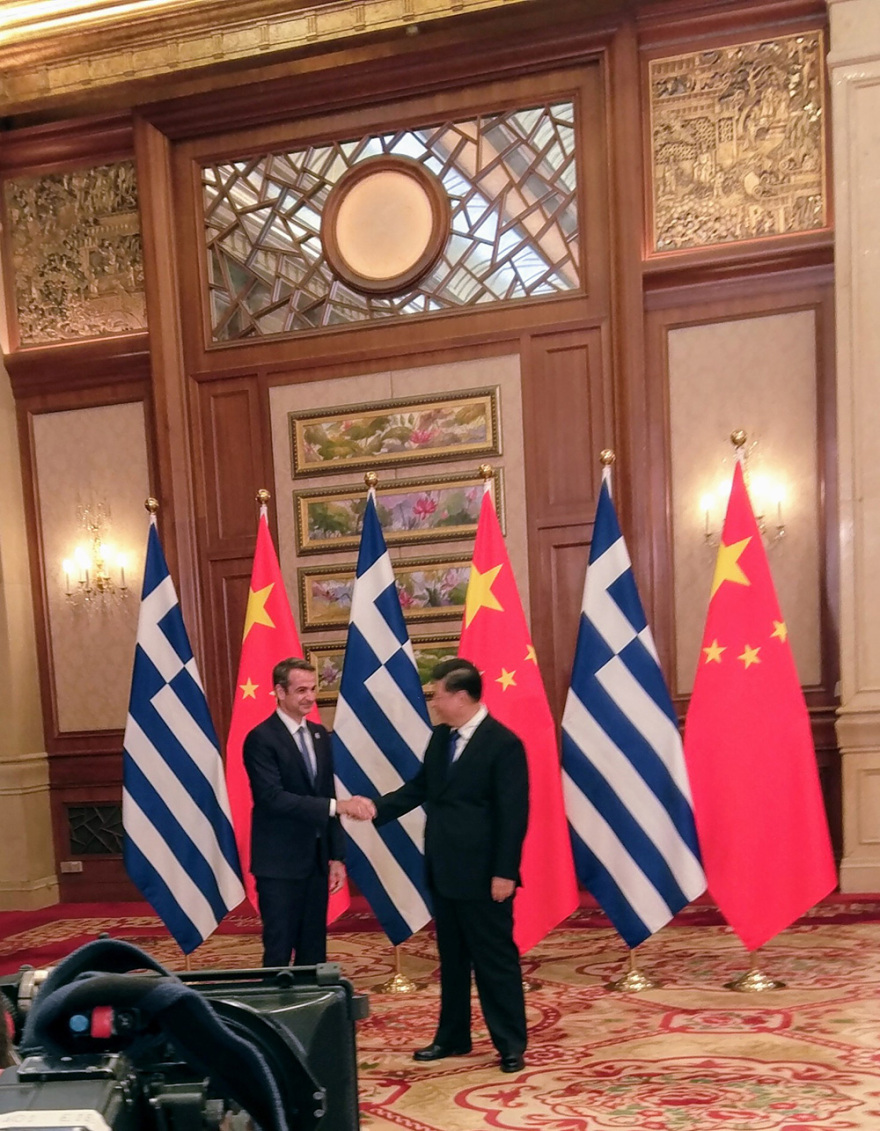Συνάντηση Μητσοτάκη με τον πρόεδρο της Κίνας - Θερμή υποδοχή από την Cosco