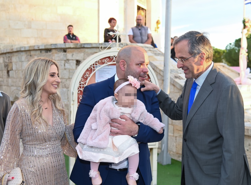 Η βάφτιση της μικρής Αλίκης Βουγιουκλάκη 