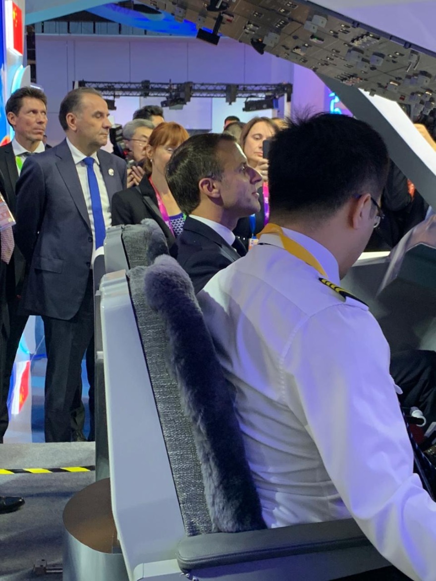  Προσομοίωση πτήσης Μακρόν, Μητσοτάκη και Σι Τζινπίνγκ με ηλεκτρικό αεροπλάνο πάνω από την Σαγκάη