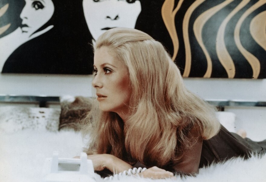 Κατρίν Ντενέβ: Εσπευσμένα στο νοσοκομείο η ηθοποιός 