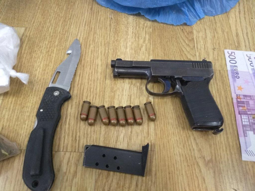 Εργαστήριο νοθευμένης κοκαΐνης στο Πέραμα - Δύο συλλήψεις