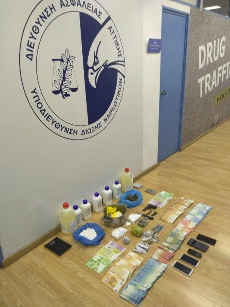 Εργαστήριο νοθευμένης κοκαΐνης στο Πέραμα - Δύο συλλήψεις