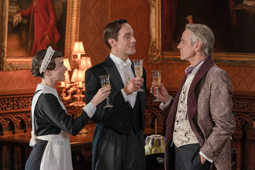 Tζέρεμι  Άιρονς: Ο «κακός» υπερήρωας των «Watchmen» 