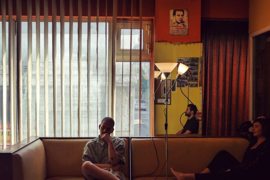 «Ο Ξεπεσμένος Δερβίσης»: Μια ονειρική μουσική αφήγηση για την αποδοχή του «αλλότριου» και τις ανατροπές της ζωής