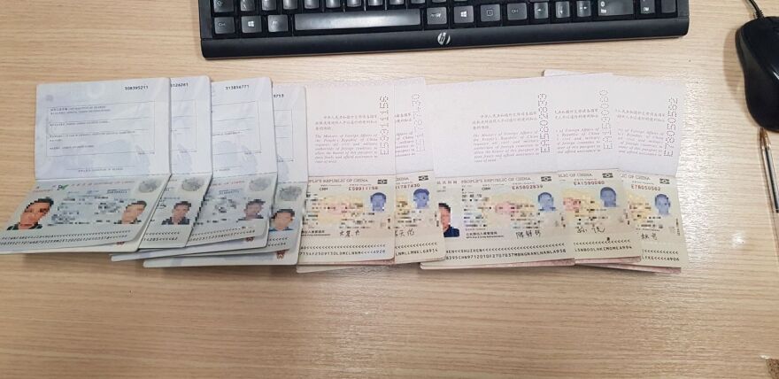 Εξαρθρώθηκε κύκλωμα διακίνησης μεταναστών - Εντοπίστηκαν 27 αλλοδαποί σε σπίτι στην Κυψέλη 