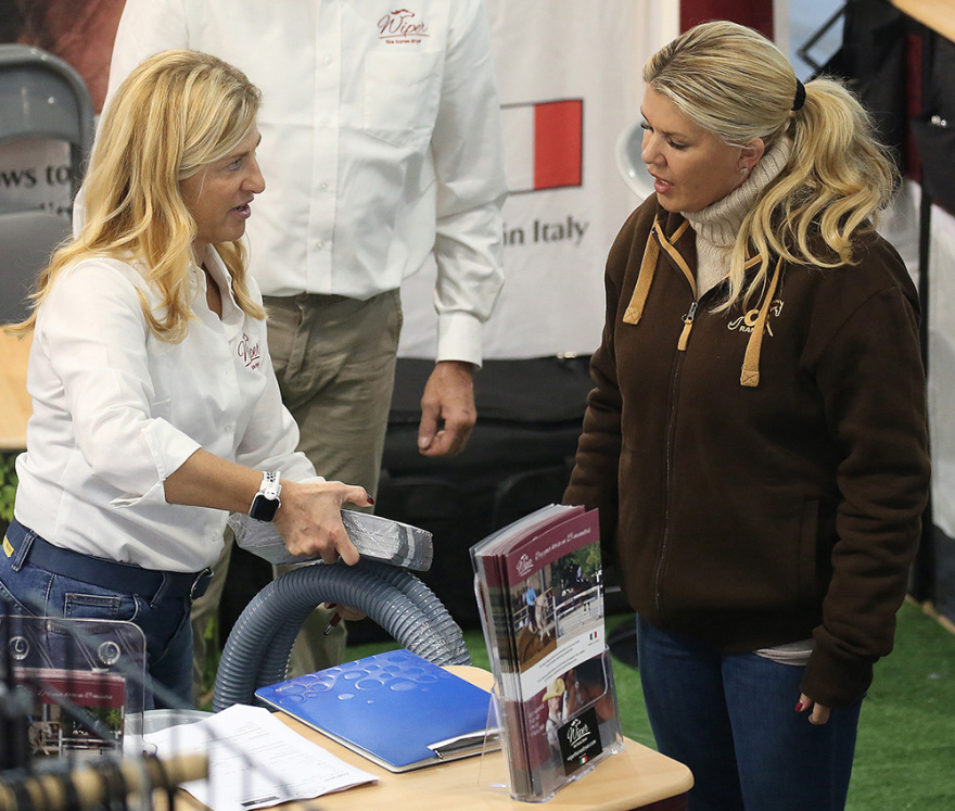 Το μήλο... δεν έπεσε κάτω από τη μηλιά: Η κόρη του Σουμάχερ σε αγώνες ιππασίας 