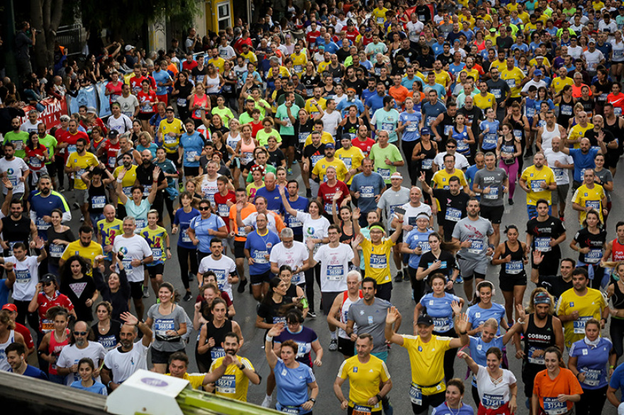 37ος Μαραθώνιος: Εντυπωσιακές εικόνες από τον αγώνα των 10 χιλιομέτρων