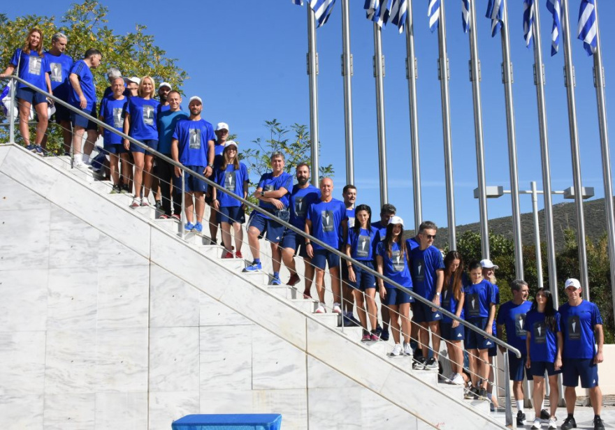 Τελετή Αφής της Φλόγας: Ο Αντώνης Σρόιτερ ήταν ο τελευταίος λαμπαδηδρόμος στον Μαραθώνα