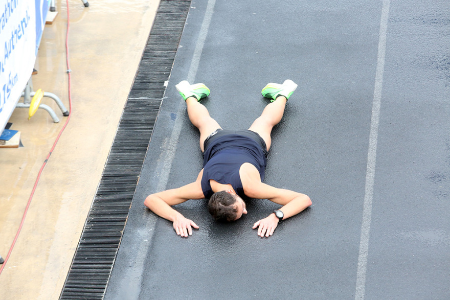 37ος Μαραθώνιος: 300 δρομείς χρειάστηκαν πρώτες βοήθειες – 17 στο νοσοκομείο, ένας με έμφραγμα
