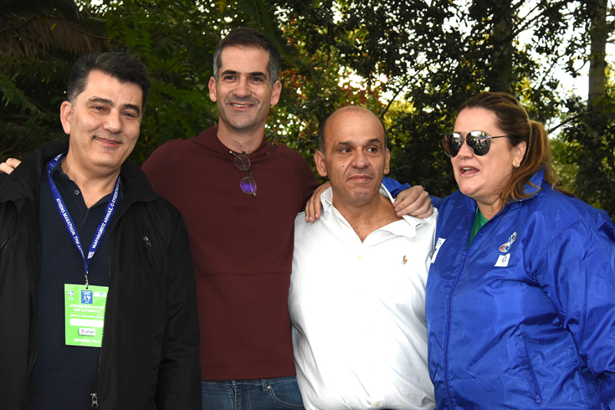 37ος Αυθεντικός Μαραθώνιος: Η βροχή δεν πτόησε τους 20.000 δρομείς που πήραν εκκίνηση 