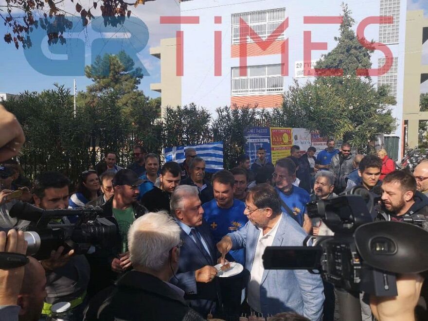 Με λίγο κόσμο και τον  Ψωμιάδη το μπάρμπεκιου κατά των προσφύγων στα Διαβατά 