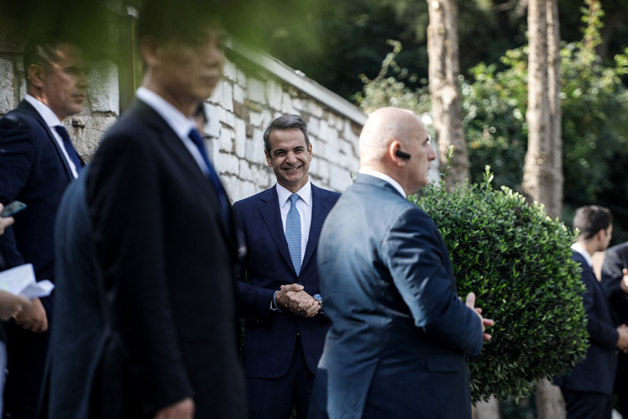 «Κλειστό» γεύμα Μητσοτάκη - Σι Τζινπίνγκ με συμμετοχή 12 ιδιαίτερης σημασίας προσκεκλημένων - Δείτε φωτογραφίες