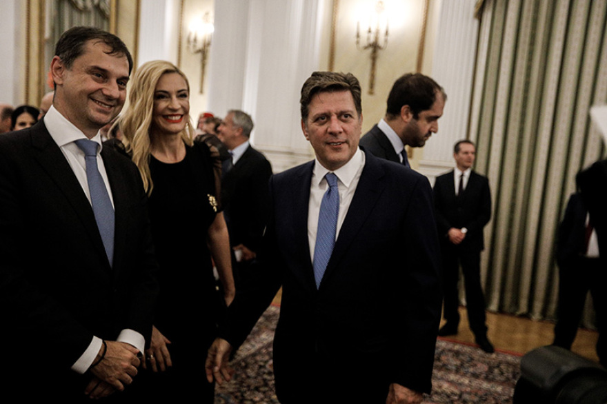 Δείπνο στο Προεδρικό - Δείτε φωτογραφίες: Απρόσμενες χειραψίες, λαμπερές εμφανίσεις 