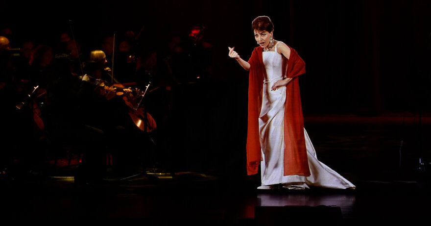 Callas in Concert: Είδα την Κάλλας στα 6 μέτρα και ορκίζομαι, «ζει»!
