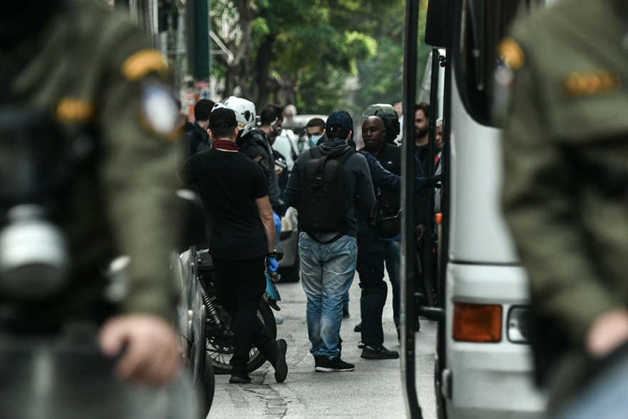 Εξάρχεια: Επιχείρηση της ΕΛΑΣ για εκκένωση κτηρίου υπό κατάληψη