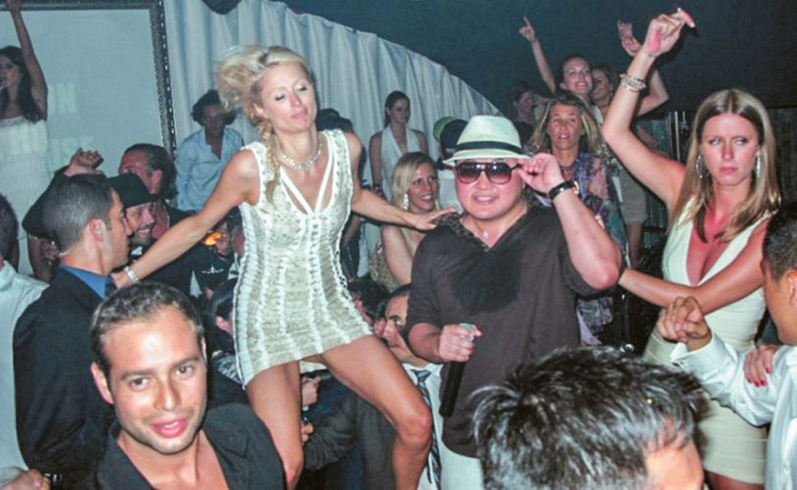 Κύπρος: Χρυσή βίζα,  Χρυσή μίζα,  Χρυσόστομος