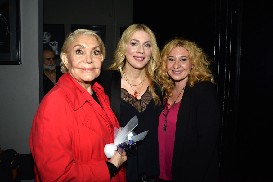 Φωτογραφίες: ποιοι πήγαν στην πρεμιέρα της παράστασης «Του Κουτρούλη ο Γάμος»