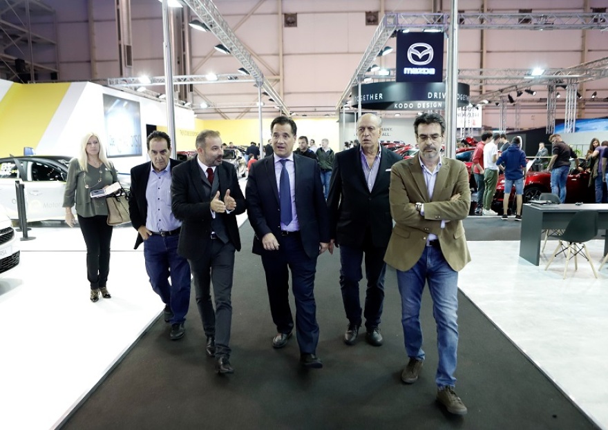 Hallo Adonis: Τα κλικ της επίσκεψης Άδωνι Γεωργιάδη στην έκθεση «Αυτοκίνηση 2019»