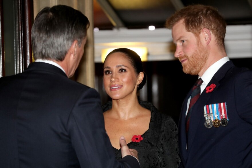 Μέγκαν Μαρκλ και πρίγκιπας Χάρι «σπάνε την παράδοση»: Δεν θα περάσουν τα Χριστούγεννα με την βασίλισσα