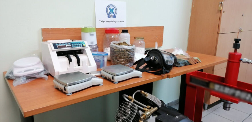 Φυλή: Κύκλωμα πουλούσε ναρκωτικά μέσω social media - Η «πρασινάδα», η «κογιανή» και το «χιόνι»