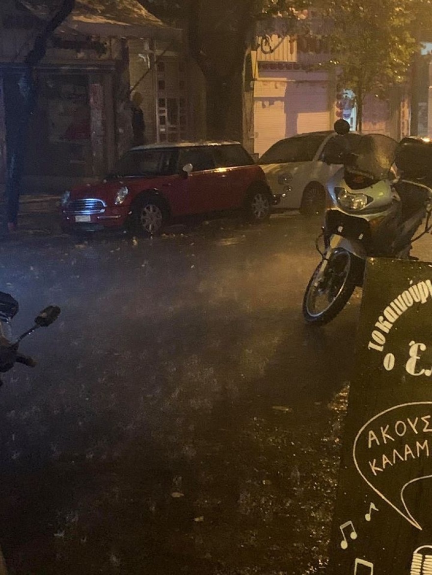 Κακοκαιρία: Εικόνες από το -πρώτο- πέρασμα της Βικτώριας από την Αττική